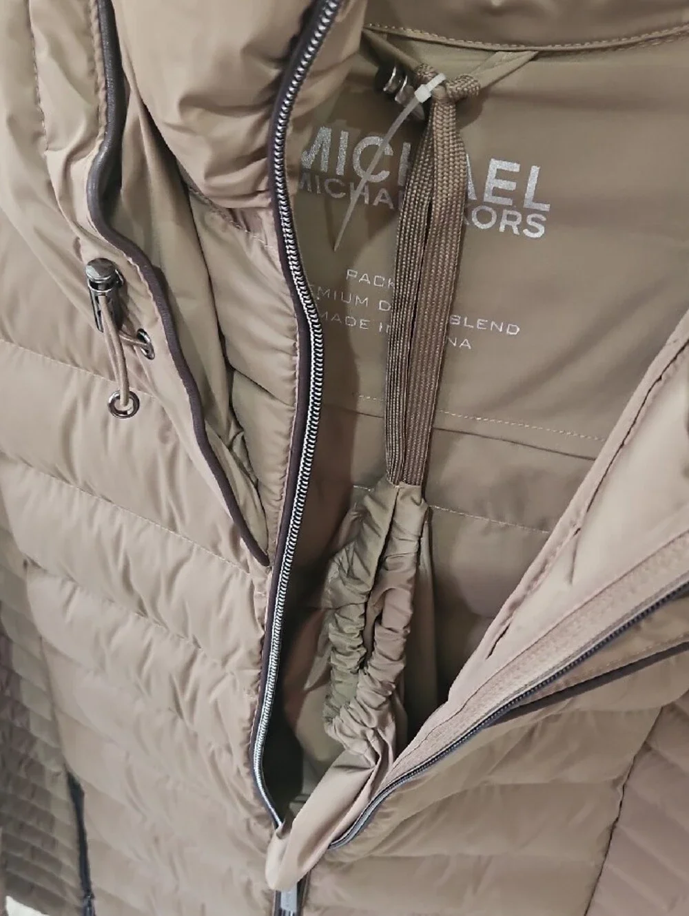 MK Women Lightweight Quilted Hooded Jacket - Taupe